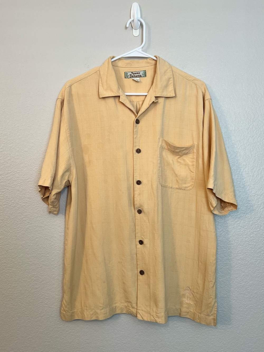 Tommy Bahama 100% Silk Camp Shirt Men’s Medium Tan Yellow Hawaiian Resort Casual